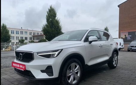 Volvo XC40 I, 2023 год, 2 733 623 рублей, 3 фотография