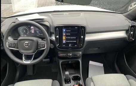 Volvo XC40 I, 2023 год, 2 733 623 рублей, 13 фотография
