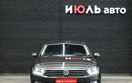 Volkswagen Passat B8 рестайлинг, 2015 год, 1 360 000 рублей, 2 фотография