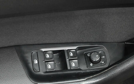 Volkswagen Passat B8 рестайлинг, 2015 год, 1 360 000 рублей, 13 фотография