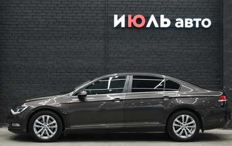 Volkswagen Passat B8 рестайлинг, 2015 год, 1 360 000 рублей, 8 фотография