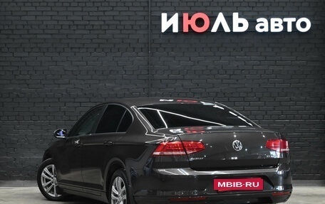 Volkswagen Passat B8 рестайлинг, 2015 год, 1 360 000 рублей, 4 фотография