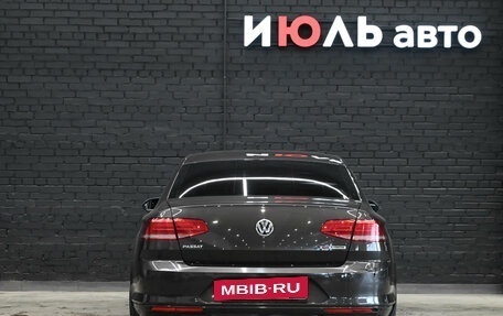 Volkswagen Passat B8 рестайлинг, 2015 год, 1 360 000 рублей, 5 фотография