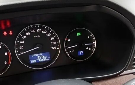 Hyundai Grand Starex Grand Starex I рестайлинг 2, 2019 год, 4 200 000 рублей, 7 фотография