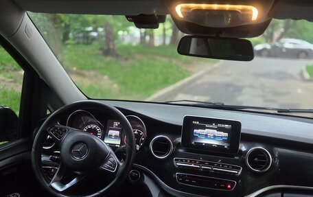 Mercedes-Benz V-Класс, 2017 год, 2 840 000 рублей, 19 фотография