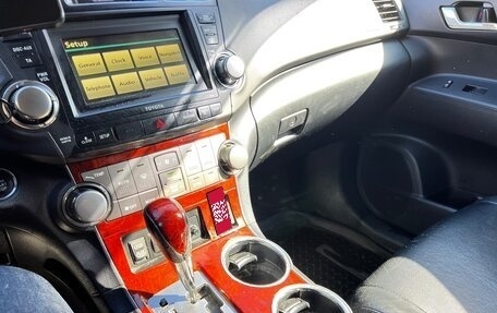 Toyota Highlander III, 2012 год, 1 765 000 рублей, 7 фотография