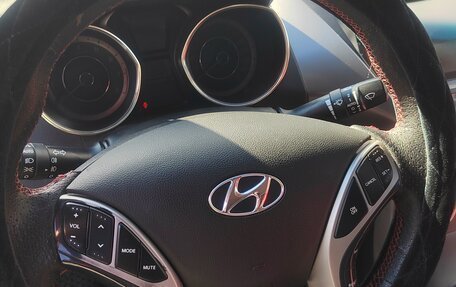 Hyundai Elantra V, 2011 год, 845 000 рублей, 7 фотография