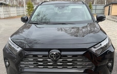 Toyota RAV4, 2024 год, 4 400 000 рублей, 3 фотография