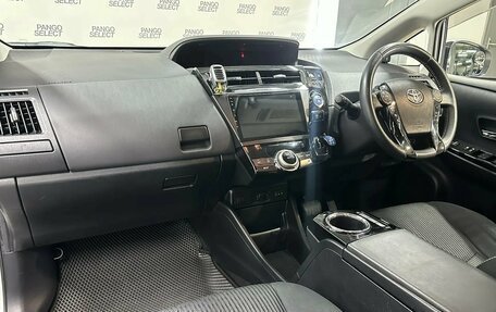 Toyota Prius Alpha I (ZVW40/41), 2017 год, 1 690 000 рублей, 3 фотография