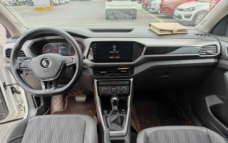 Volkswagen T-Cross I, 2022 год, 1 314 000 рублей, 7 фотография