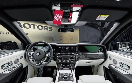 Rolls-Royce Cullinan, 2026 год, 77 000 000 рублей, 15 фотография