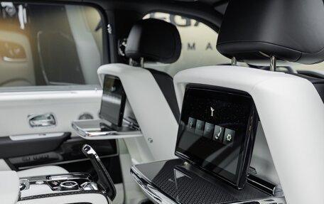 Rolls-Royce Cullinan, 2026 год, 77 000 000 рублей, 35 фотография