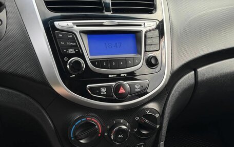 Hyundai Solaris II рестайлинг, 2012 год, 850 000 рублей, 14 фотография