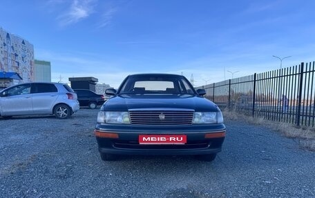 Toyota Crown, 1993 год, 800 000 рублей, 1 фотография