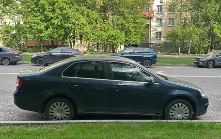 Volkswagen Jetta VI, 2006 год, 400 000 рублей, 2 фотография