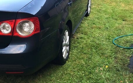 Volkswagen Jetta VI, 2006 год, 400 000 рублей, 9 фотография