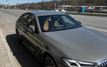 BMW 5 серия, 2021 год, 5 300 000 рублей, 3 фотография