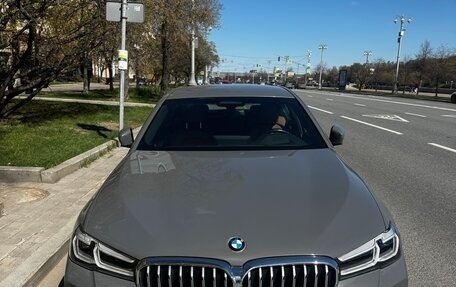 BMW 5 серия, 2021 год, 5 300 000 рублей, 2 фотография