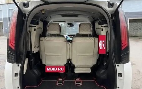 Toyota Noah III, 2016 год, 1 490 000 рублей, 10 фотография