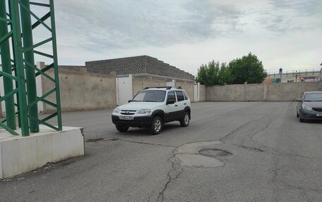 Chevrolet Niva I рестайлинг, 2014 год, 580 000 рублей, 3 фотография