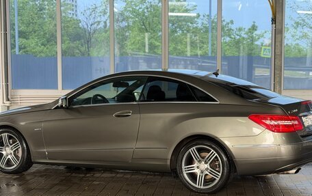 Mercedes-Benz E-Класс, 2011 год, 1 450 000 рублей, 2 фотография