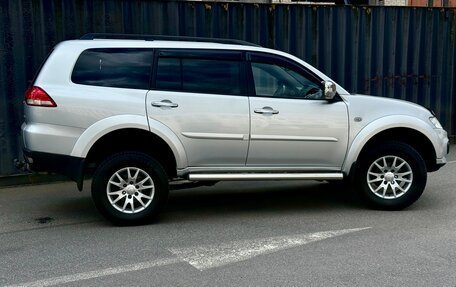 Mitsubishi Pajero Sport II рестайлинг, 2014 год, 1 940 000 рублей, 2 фотография