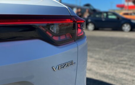 Honda Vezel, 2023 год, 2 100 000 рублей, 6 фотография