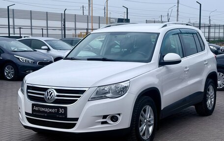 Volkswagen Tiguan I, 2011 год, 1 299 990 рублей, 3 фотография