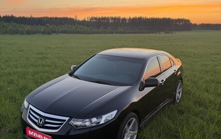 Honda Accord VIII рестайлинг, 2011 год, 1 300 000 рублей, 1 фотография