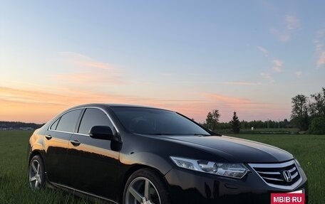 Honda Accord VIII рестайлинг, 2011 год, 1 300 000 рублей, 5 фотография