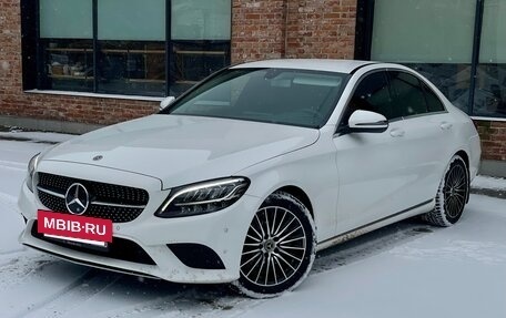 Mercedes-Benz C-Класс, 2018 год, 2 950 000 рублей, 2 фотография