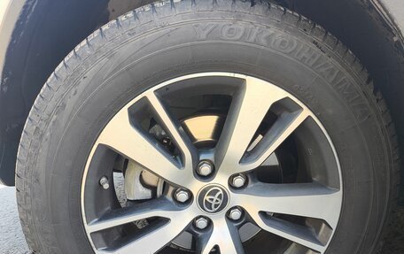 Toyota RAV4, 2018 год, 3 450 000 рублей, 5 фотография