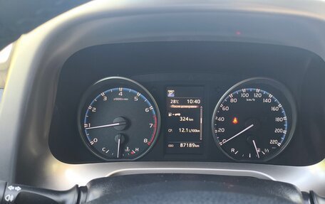 Toyota RAV4, 2018 год, 3 450 000 рублей, 7 фотография