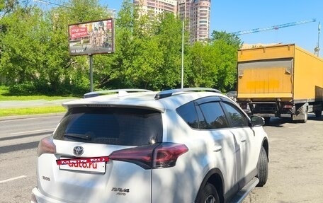 Toyota RAV4, 2018 год, 3 450 000 рублей, 2 фотография