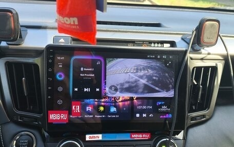 Toyota RAV4, 2018 год, 3 450 000 рублей, 9 фотография