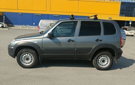 Chevrolet Niva I рестайлинг, 2020 год, 900 000 рублей, 2 фотография
