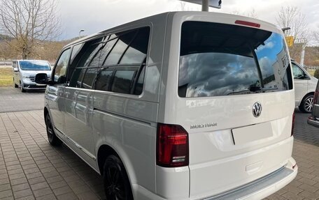 Volkswagen Multivan T6 рестайлинг, 2022 год, 2 890 000 рублей, 4 фотография