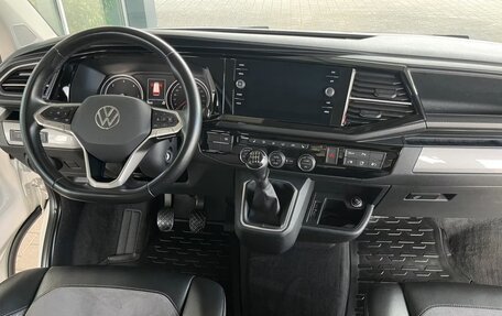 Volkswagen Multivan T6 рестайлинг, 2022 год, 2 890 000 рублей, 11 фотография