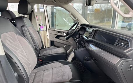 Volkswagen Multivan T6 рестайлинг, 2022 год, 2 890 000 рублей, 12 фотография