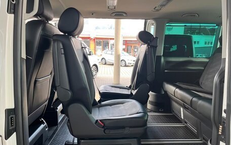 Volkswagen Multivan T6 рестайлинг, 2022 год, 2 890 000 рублей, 13 фотография