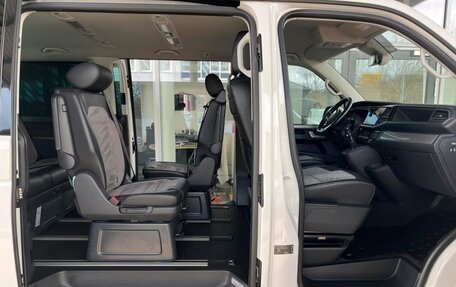 Volkswagen Multivan T6 рестайлинг, 2022 год, 2 890 000 рублей, 18 фотография
