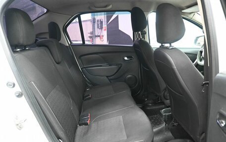 Renault Logan II, 2017 год, 719 800 рублей, 11 фотография