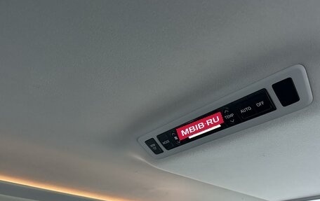 Toyota Vellfire I, 2010 год, 2 320 000 рублей, 17 фотография