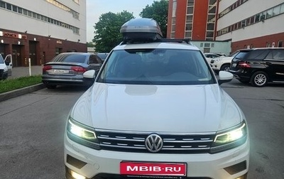 Volkswagen Tiguan II, 2018 год, 2 450 000 рублей, 1 фотография