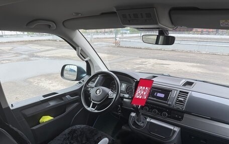 Volkswagen Caravelle T6 рестайлинг, 2018 год, 3 730 000 рублей, 12 фотография