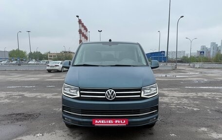 Volkswagen Caravelle T6 рестайлинг, 2018 год, 3 730 000 рублей, 2 фотография