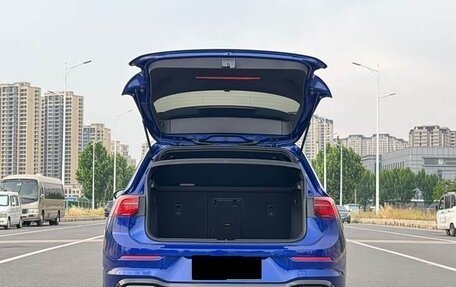 Volkswagen Golf VIII, 2023 год, 2 010 000 рублей, 6 фотография