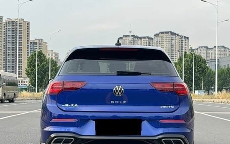 Volkswagen Golf VIII, 2023 год, 2 010 000 рублей, 7 фотография