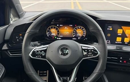 Volkswagen Golf VIII, 2023 год, 2 010 000 рублей, 11 фотография