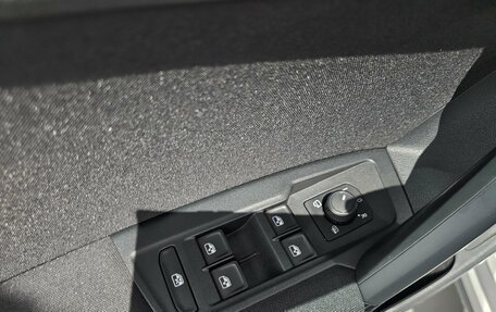Volkswagen Tiguan II, 2019 год, 2 649 000 рублей, 11 фотография